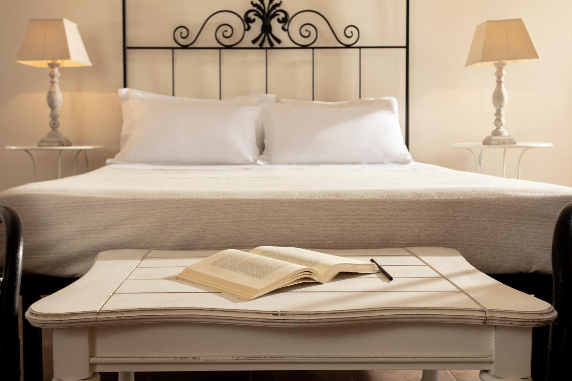 Don Alfonso Dimora D'Epoca Bed & Breakfast Racale Exterior photo